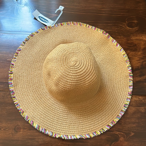 Girls Sun Hat! Old Navy! Size Medium! NWT! - Picture 1 of 3